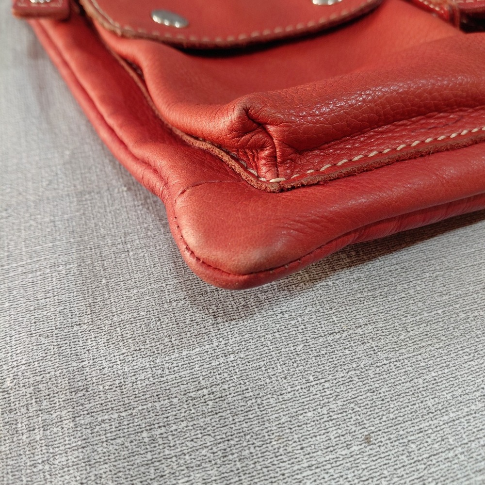 Vtg Y2k Fossil Sutter Genuine Leather Crossbody Bag Red Adjustable Strap Top Zip - Picture 13 of 16